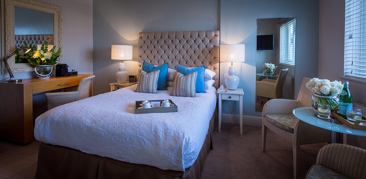 A photo of a luxury guest room at the Roslin Beach Hotel in Southend